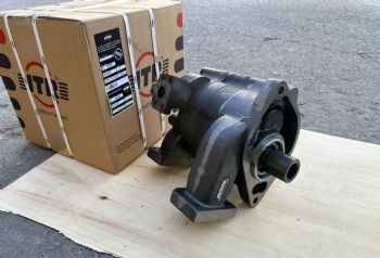 3741605  CATD8R PUMP